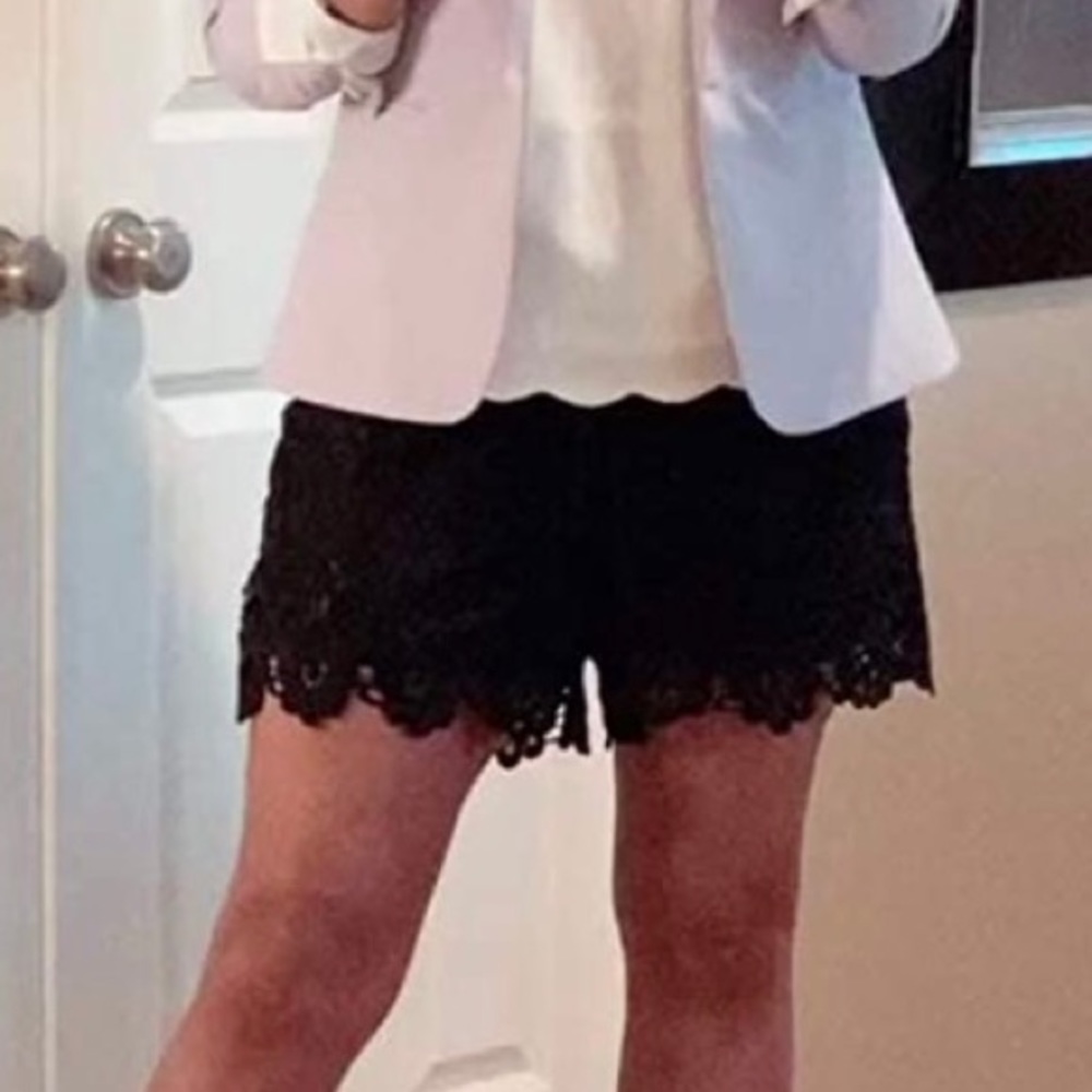 Women's Elastic High Waisted Lace Shorts